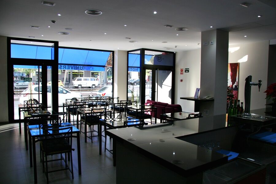Hotel Olympia Universidades Valencia Exterior photo